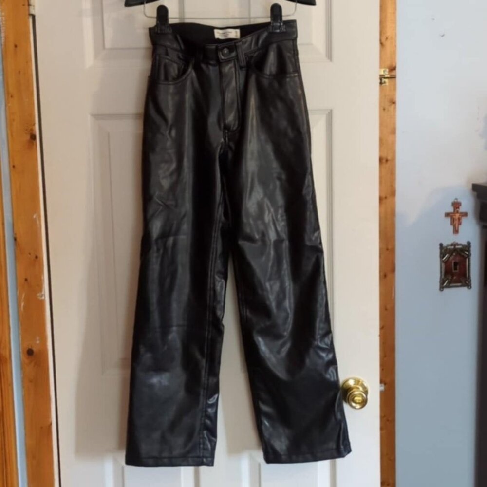 Abercrombie & Fitch Sz 25 The 90's Relaxed Faux Leather Pants Rock Moto Y2K Cool